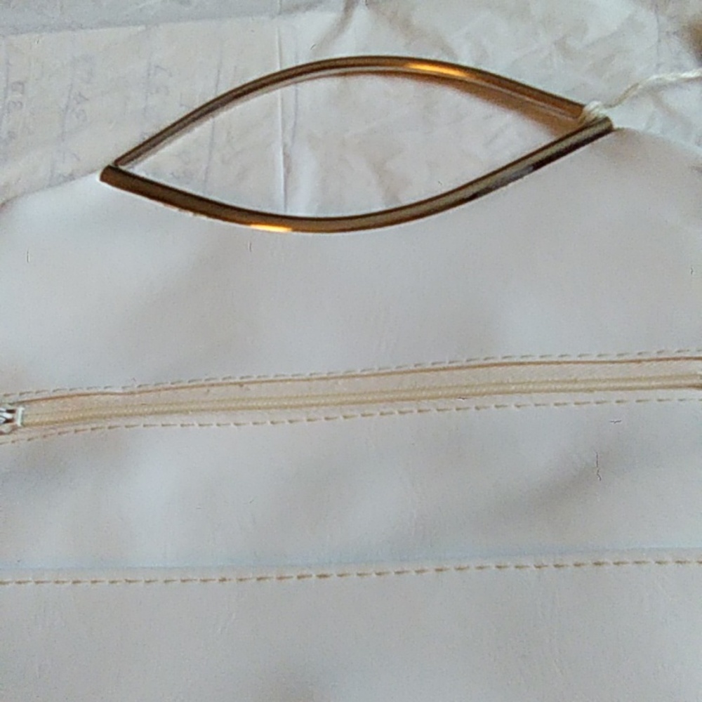 Ladies Handbag - Picture 2 of 9